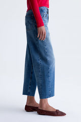 AG Jeans Hattie Crop Barrel in Perfect Pitch