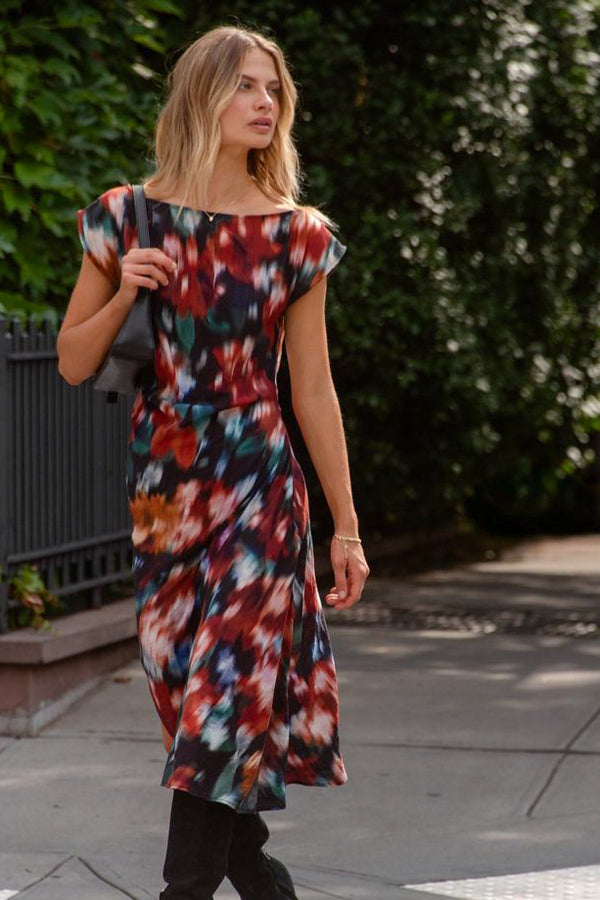 Bella Dahl Boat Neck Midi Dress in Blurred Floral