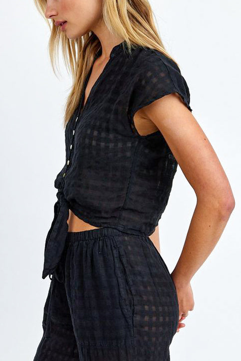 Bella Dahl Short Sleeve Tie Front Top in Black