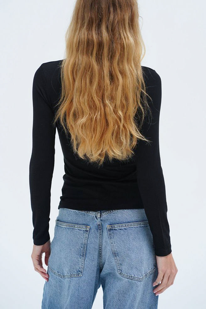 LNA Dalston Ribbed Long Sleeve Top in Black - Viva Diva Boutique