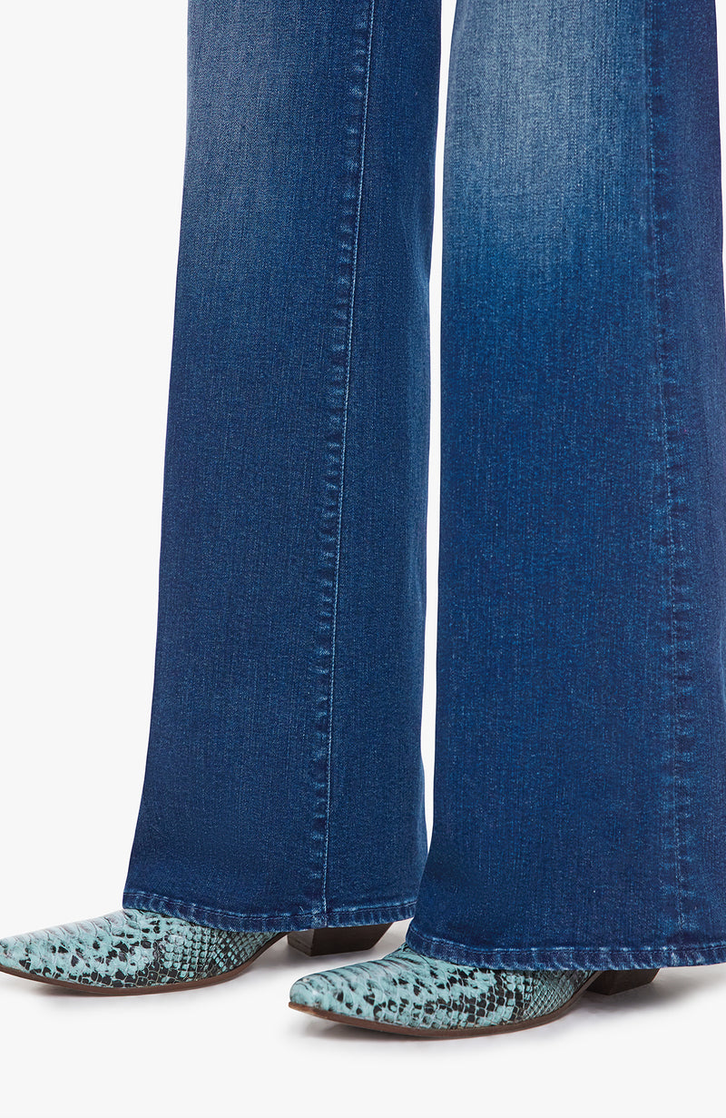 Mother Denim Hustler Roller Sneak in Troublemaker